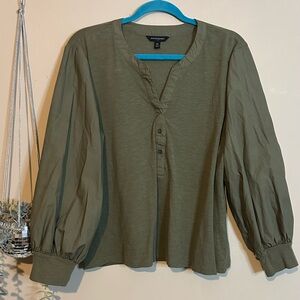 Banana Republic XL Olive Button Blouse